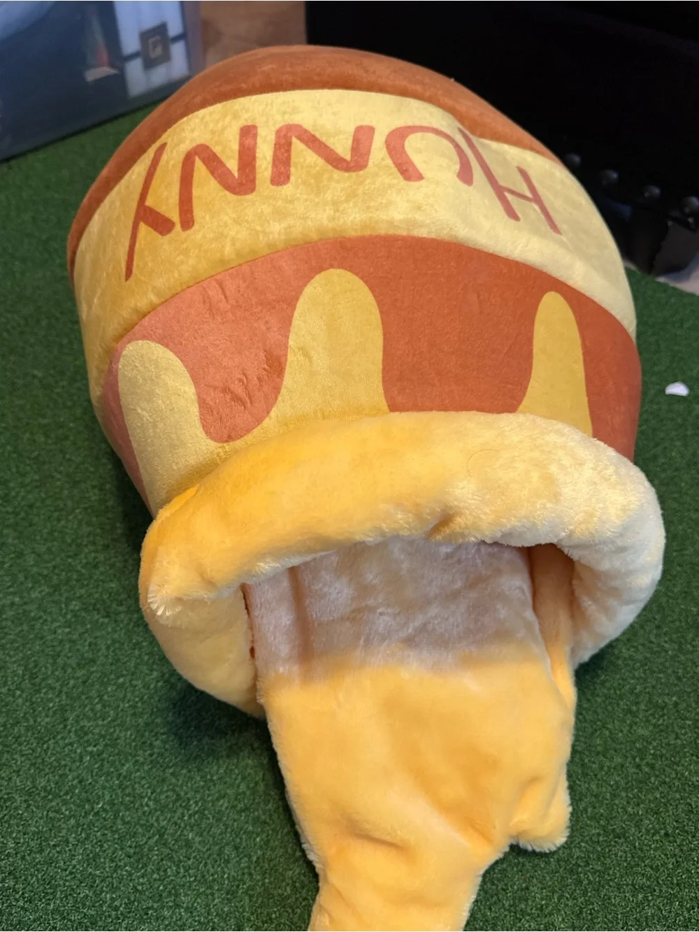 Honey Pot Plush bed - for puppy